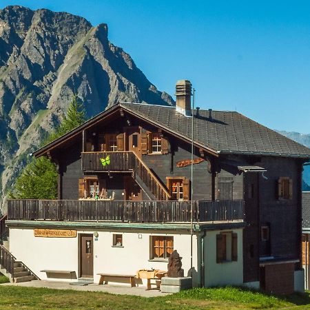 Gruppenhaus Im Walliser Alpstyle Rosswald ภายนอก รูปภาพ