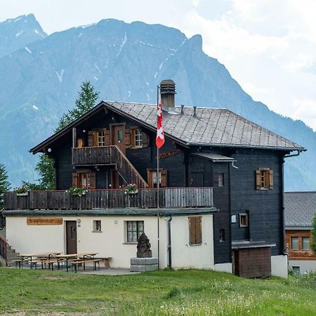 Gruppenhaus Im Walliser Alpstyle Rosswald ภายนอก รูปภาพ