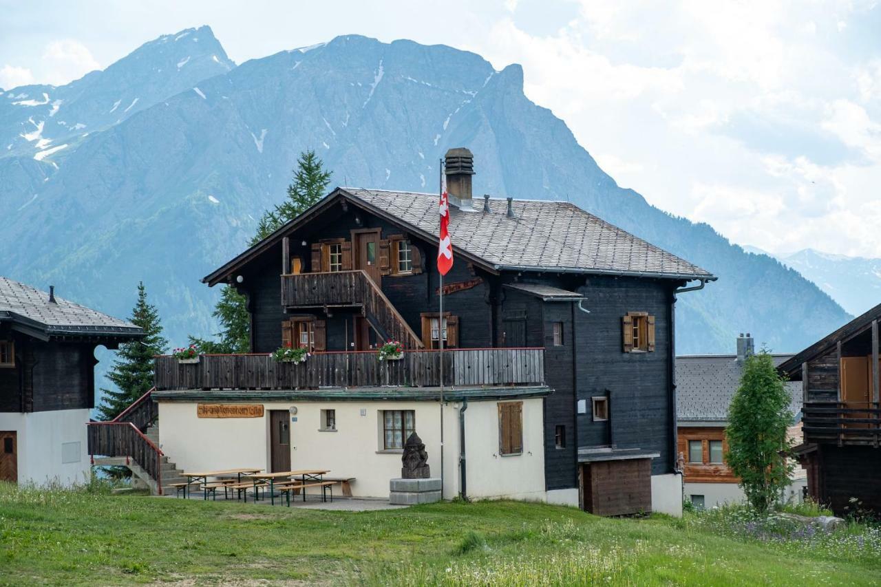 Gruppenhaus Im Walliser Alpstyle Rosswald ภายนอก รูปภาพ